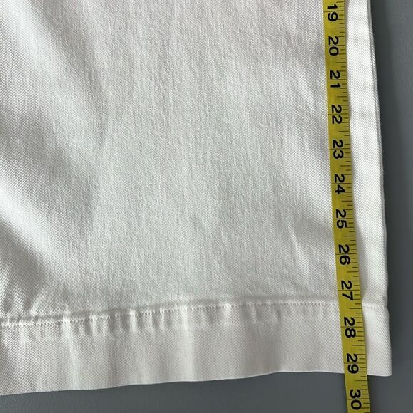 Everlane Organic Cotton The Phoebe Trouser in White
Size 6 - Picture 12 of 13